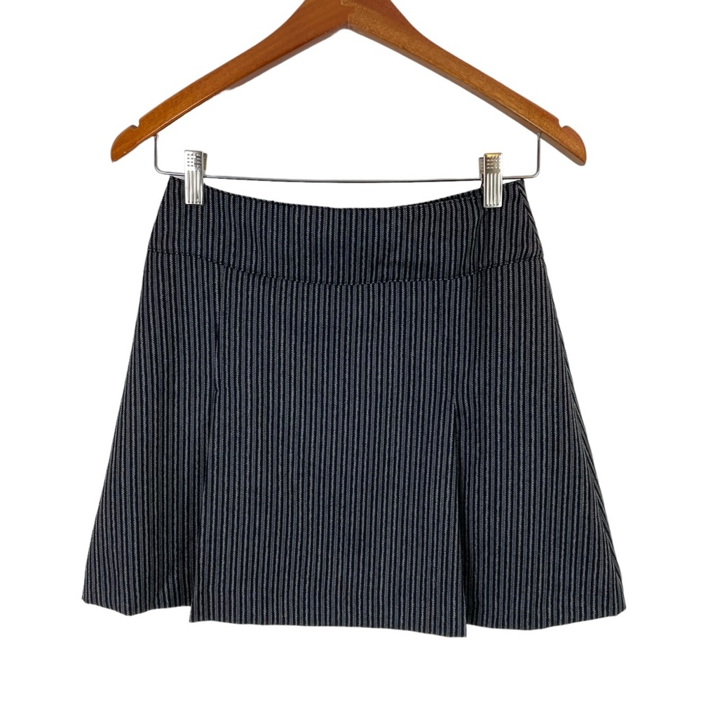 United Colors of Benetton Pleated Mini Skirt Grey Stripe Italy 40 - Picture 5 of 9